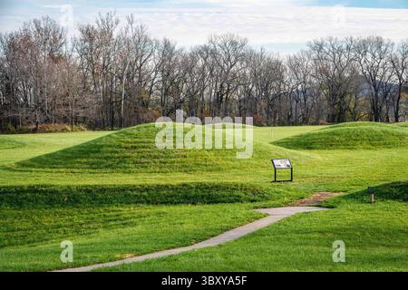 November 2021, Chillicothe, Ohio, USA: Hopewell Culture NHP, Mound City Group (Kreditbild: © Edwin Remsberg/VW Pics via ZUMA Press Wire) Stockfoto