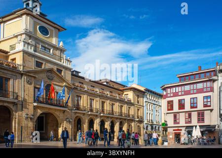 15. Juni 2016, Spanien: Künstlerisches historisches Rathaus im Zentrum von Oviedo, Asturien, Spanien. (Bild: © Sergi Reboredo/ZUMA Press Wire) Stockfoto