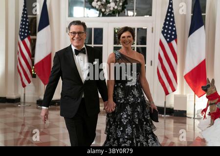 Dezember 2022, Washington, District of Columbia, USA: Stephen Colbert und Evelyn McGee-Colbert kommen am Donnerstag, den 1. Dezember 2022, zu einem Staatsessen zu Ehren von Emmanuel Macron und Brigitte Macron aus Frankreich, das von US-Präsident Joe Biden und First Lady Dr. Jill Biden im Weißen Haus in Washington, DC veranstaltet wird (Credit Image: © Sarah Silbiger - Pool via CNP/CNP via ZUMA Press Wire). Nicht für kommerzielle ZWECKE! Stockfoto