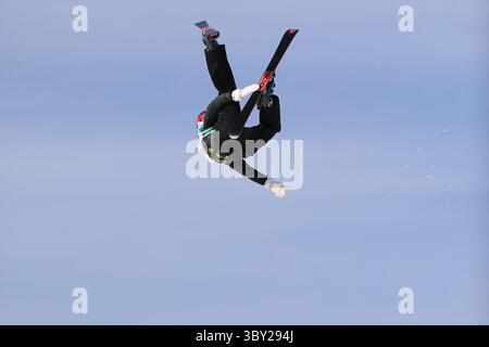 7. Februar 2022, Peking, China: Eileen GU of China in Aktion während der Women's Freeski Big Air Qualifikation beim Big Air Shougang am 7. Februar 2022 in Peking, China (Credit Image: © Mickael Chavet via ZUMA Press Wire) Stockfoto