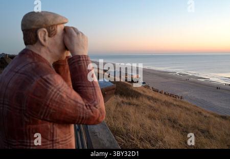 Sonnenuntergang über dem Strand in der Nähe von Wenningstedt, Sylt, Nordseeküste Schleswig-Holsteins, Deutschland Stockfoto