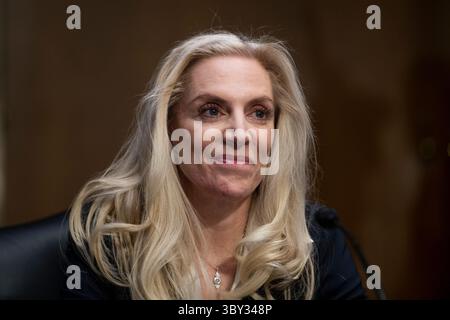 13. Januar 2022, Washington, District of Columbia, USA: Lael Brainard tritt am Donnerstag, 13. Januar 2022 vor einer Anhörung des Senatsausschusses für Banken, Wohnungsbau und Stadtentwicklung zur Ernennung als stellvertretende Vorsitzende des Board of Governors des Federal Reserve Systems im Dirksen Senate Office Building in Washington, DC, vor (Credit Image: © Rod Lamkey/CNP via ZUMA Press Wire) Stockfoto