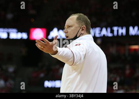 13. Januar 2022: Greg Gard, Cheftrainer der Wisconsin Badgers während des NCAA Basketballspiels zwischen den Ohio State Buckeyes und den Wisconsin Badgers im Kohl Center in Madison, WI. Darren Lee/CSM(Kreditbild: &Copy; Darren Lee/CSM via ZUMA Wire) Stockfoto