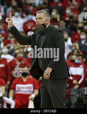13. Januar 2022: Ohio State Buckeyes Head Coach Chris Holtmann während des NCAA Basketballspiels zwischen den Ohio State Buckeyes und den Wisconsin Badgers im Kohl Center in Madison, WI. Darren Lee/CSM(Kreditbild: &Copy; Darren Lee/CSM via ZUMA Wire) Stockfoto