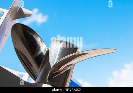 Propeller von Motoren für Motoryachten und Boote in Nahaufnahme. Stockfoto