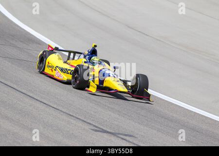 7. Juni 2013 – Fort Worth, TX, USA – Fort Worth, TX – 07. Juni 2013: Tony Kanaan (11) nimmt auf der Rennstrecke ein Training für das Firestone 550 Rennen auf dem Texas Motor Speedway in Fort Worth, TX, auf. (Bild: © Walter G. Arce Sr./ZUMA Press Wire) Stockfoto