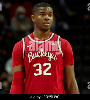 10. Februar 2022, Piscataway, New Jersey, USA: Ohio State Buckeyes Stürmer E.J. Liddell (32) während der Big Ten Basketballaktion zwischen den Ohio State Buckeyes und den Rutgers Scarlet Knights in der Jersey Mikes Arena in Piscataway, New Jersey am Mittwoch, 9. Februar 2022. Rutgers besiegt #16 Ohio State 66:64. Duncan Williams/CSM(Kreditbild: &Copy; Duncan Williams/CSM via ZUMA Wire) Stockfoto