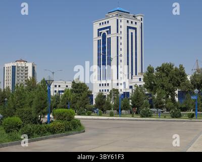 Gebäude im Stadtzentrum von Aschgabat, Turkmenistan, Asien Stockfoto