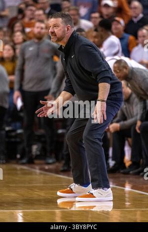 Februar 2022. Cheftrainer Chris Beard von den Texas Longhorns Nr. 23 in Aktion gegen die #20 Iowa State Zyklone im Frank Erwin Center. (Credit Image: &Copy; Robert Backman/CSM via ZUMA Wire) Stockfoto