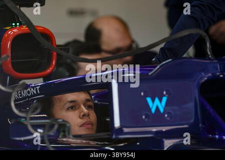 24. Februar 2022, Montmelo, Spanien: ALEX ALBON aus Thailand und Williams Racing wird am zweiten Tag der FIA Formel 1-Vorsaisontests 2022 auf dem Circuit de .Barcelona-Catalunya in Montmelo, Spanien, gesehen. (Foto: © James Gasperotti/ZUMA Press Wire) Stockfoto