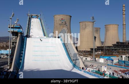 Februar 2022, Peking, Hebei, China: Big Air Shougang:...Women's Freeski Big Air Final Results - Olympic Freestyle Ski.Big Air Shougang 8 Feb - 10:00. (Bild: © Daniel A. Anderson/ZUMA Press Wire) Stockfoto