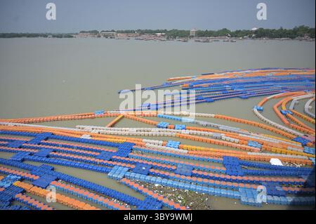 Prayagraj, Uttar Pradesh, Indien. Juli 2025. Prayagraj: Ein Blick auf den geschwollenen Fluss Ganga, in Prayagraj am Samstag, 19. Juli 2025. (Kreditbild: © Prabhat Kumar Verma/ZUMA Press Wire) NUR REDAKTIONELLE VERWENDUNG! Nicht für kommerzielle ZWECKE! Stockfoto