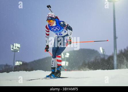 Zhangjiakou, China, Olympische Winterspiele 2022, 13. Februar 2022: Clare Egan aus den USA während des Biathlon im Zhangjiakou Snow Park. Kim Price/CSM.(Credit Image: &Copy; Ulrik Pedersen/CSM via ZUMA Wire) Stockfoto