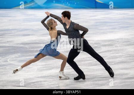 14. Februar 2022 in Peking, China: Die finnischen Eistänzer Juulia Turkkila und Maksym Nikitin treten bei den Olympischen Winterspielen 2022 in Peking im Freitanz an. (Bild: © Mark Edward Harris/ZUMA Press Wire) Stockfoto