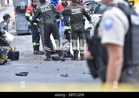 VERKEHRSUNFALL 19. Juli 2025 schwerer Verkehrsunfall mit mehreren Autos und einem LKW, das Ergebnis war ein Toter und mehrere Verletzte im Sektor der Legarda nördlich von Quito QUITO PICHINCHA ECUADOR DIS TRAFFIC ACCIDENTEDETRANSITO 45eba6c52b13c48a4286ed7ae01201f7 Copyright: XHENRYxLAPOx Stockfoto
