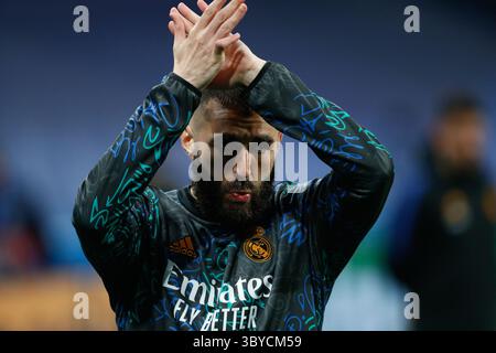 9. März 2022, MADRID, SPANIEN: Karim Benzema von Real Madrid Gesten während der UEFA Champions League, Achtelfinale – zweites Leg, Fußballspiel zwischen Real Madrid und Paris Saint Germain – PSG im Santiago Bernabeu Stadion am 09. März 2022 in Madrid. (Kreditbild: © Oscar J. Barroso/AFP7 via ZUMA Press Wire) Stockfoto