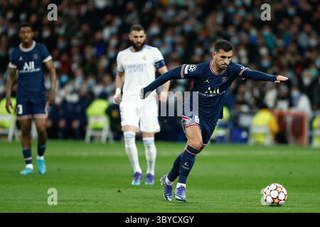 9. März 2022, MADRID, SPANIEN: Leandro Paredes von PSG in Aktion während der UEFA Champions League, Achtelfinale – zweites Leg, Fußballspiel zwischen Real Madrid und Paris Saint Germain – PSG im Santiago Bernabeu Stadion am 9. März 2022 in Madrid. (Kreditbild: © Oscar J. Barroso/AFP7 via ZUMA Press Wire) Stockfoto