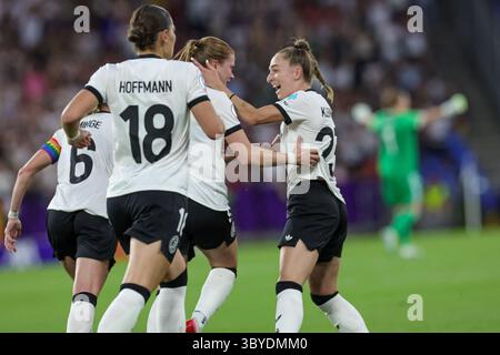 Basel, Schweiz. Juli 2025. UEFA Frauen EURO 2025 Viertelfinale - Frankreich gegen Deutschland - St. Jakob-Park Credit: Unabhängige Fotoagentur/Alamy Live News Stockfoto