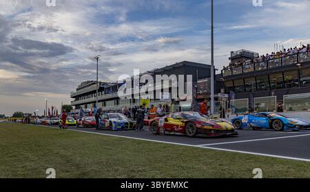 Ambiance Grille de Start, Startaufstellung, während der 6. Runde des GT World Challenge Sprint Cups, angetrieben von AWS 2025, vom 18. Bis 20. Juli 2025 auf dem Misano World Circuit Marco Simoncelli in Misano Adriatico, Italien Stockfoto
