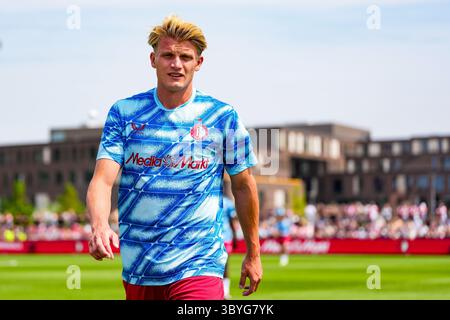Rotterdam, Niederlande. Juli 2025. Rotterdam - SEM Steijn von Feyenoord während eines Freundschaftsspiels zur Vorbereitung der Eredivisie-Saison 2024/2025. Das Spiel findet am 19. Juli 2025 in Rotterdam statt. Credit: Box to Box Pictures/Alamy Live News Stockfoto