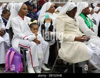 23. Februar 2020, Detroit, MI, USA: Tausende von Mitgliedern der Nation of Islam kamen heraus, um dem ehrenwerten Minister Louis Farrakhan zuzuhören, der während des Saviors' Day Sonntag, 23. Februar 2020 im Cobo/TCF Center in Detroit, mir, sprach (Credit Image: © Kirthmon F. Dozier/Detroit Free Press via ZUMA Press Wire) Stockfoto