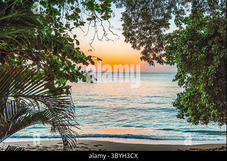 Bridgetown, Barbados 9.-15. Oktober 2010: Wunderschöner Sonnenuntergang auf Barbados. Stockfoto