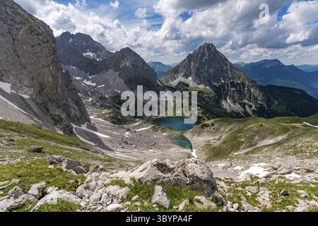 Panoramatour in Ehrwald über das Tajatorl zum Drachensee, Coburger Hütte und Seebensee in der Tiroler Zugspitz Arena Stockfoto