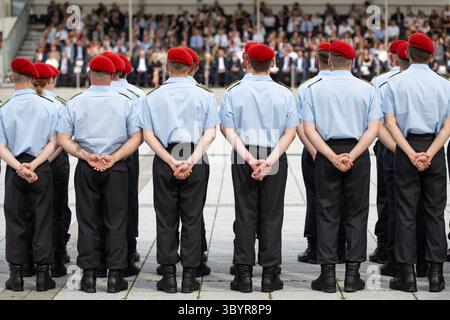 Berlin, Deutschland. Juli 2025. Rekruten legen ihr Gelübde im Rahmen der Gedenkfeier der Bundesregierung vom 20. Juli 1944 ab, dem Jahrestag des deutschen Widerstands. Quelle: Christophe Gateau/dpa/Alamy Live News Stockfoto