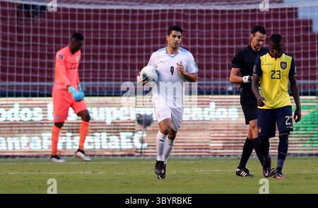 13. Oktober 2020, Quito, Ecuador: Der Uruguay Luis Suarez läuft nach einem Treffer gegen Ecuador während eines Spiels für die südamerikanische Qualifikation zur FIFA-Weltmeisterschaft Katar 2022 im Stadion der Liga Deportiva Universitaria in Quito, Ecuador, 13. Oktober 2020. (Bild: © Jose Jacome/POOL Via ZUMA Press Wire) Stockfoto