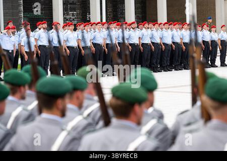 Berlin, Deutschland. Juli 2025. Rekruten legen ihr Gelübde im Rahmen der Gedenkfeier der Bundesregierung vom 20. Juli 1944 ab, dem Jahrestag des deutschen Widerstands. Quelle: Christophe Gateau/dpa/Alamy Live News Stockfoto