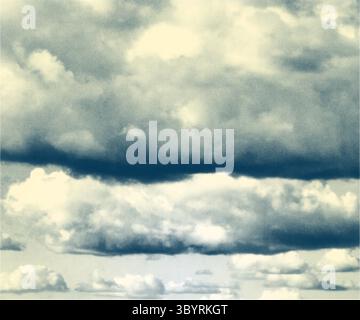 Dunkelblaue Wolken am verlaufenen Himmel mit Halbtoneffekt Polka Dot Textur bg. Dramatische Gewitterwolken im Pop-Art-Comic-Stil. Retro flauschig gepunktet, bewölkt Stock Vektor