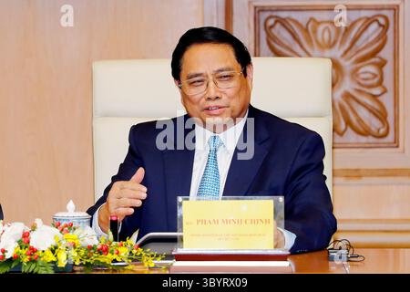 11. September 2023, Hanoi, Vietnam: Hanoi (Vietnam), 11.09.2023.- vietnamesischer Premierminister Pham Minh Chinh nimmt am 11. September 2023 an einem Rundtischgespräch im Regierungsbüro in Hanoi, Vietnam Teil. Biden kam in Hanoi an, nachdem er am Gipfeltreffen der Gruppe der 20 in Indien teilgenommen hatte. (Kreditbild: © Minh Hoang/POOL via ZUMA Press Wire) Stockfoto