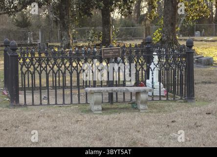 Jefferson TX - 8. Januar 2025: Grab of Diamond Bessie auf dem Historic Oakwood Cemetery in Jefferson, Texas Stockfoto