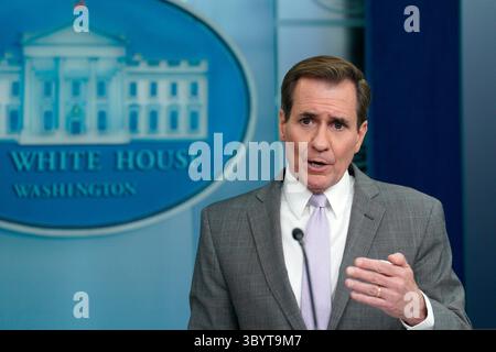Januar 2024, Washington, DC, USA: Washington (USA), 29.01.2024.- der strategische Kommunikationskoordinator des Nationalen Sicherheitsrats John Kirby spricht während eines Pressebriefings im Weißen Haus in Washington, DC, USA, am 29. Januar 2024. (Bild: © Yuri Gripas/POOL via ZUMA Press Wire) Stockfoto