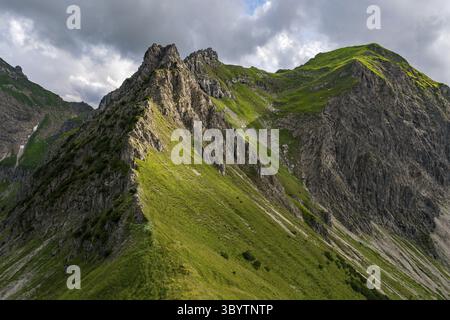 Tolle Bergtour zum Tobermann Gipfel in Vorarlberg Österreich ab Schoppernau Stockfoto