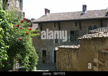 Mittelalterliche Pérouges, Ain, Auvergne-Rhône-Alpes Frankreich. Stockfoto