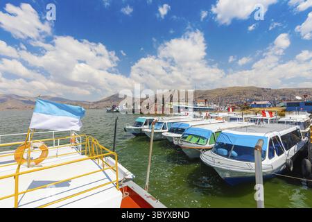 Titicaca-See Peru, 16. August. Pier von Puno, wo Bootsausflüge beginnen, um den höchsten See der Welt zu besuchen. Dreh am 16. August 2019 in Peru Stockfoto