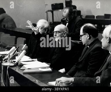 April 1973 - London, England, Vereinigtes Königreich - F. Divalkar (Kreditbild: © Keystone Press Agency/ZUMA Press Wire) Stockfoto