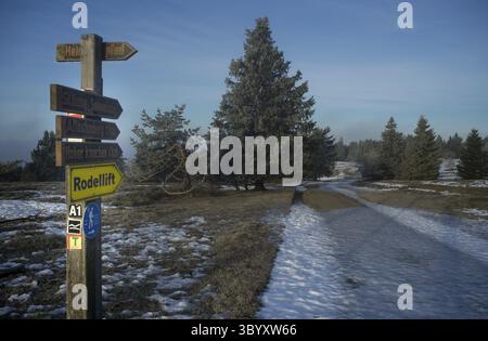 Blick vom deutschen Kahler Asten im Winter in das Rothaargebirge Stockfoto