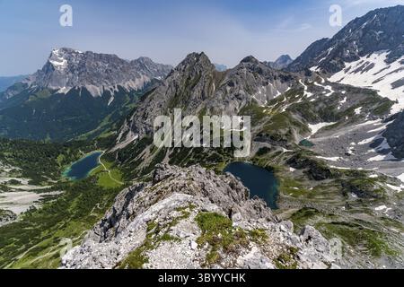 Bergtour zum vorderen Drachenkopf in den Mieminger Bergen bei Ehrwald in der Tiroler Zugspitz Arena Stockfoto