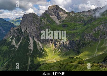 Tolle Bergtour zum Tobermann Gipfel in Vorarlberg Österreich ab Schoppernau Stockfoto