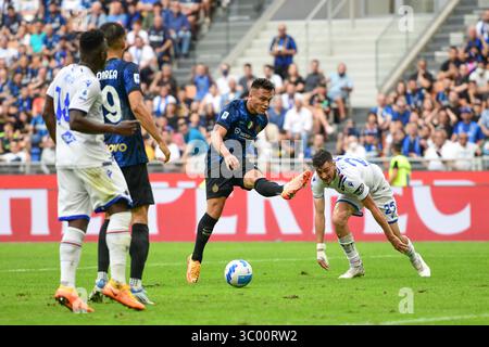 Mai 2022, Italien, Mailand: Mailand, Italien. Mai 2022. Lautaro Martinez (10) von Inter im Spiel Der Serie A zwischen Inter und Sampdoria bei Giuseppe Meazza in Mailand., Credit:Tommaso Fimiano / ZUMA Press (Credit Image: © Tommaso Fimiano/Gonzales Photo via ZUMA Press) Stockfoto
