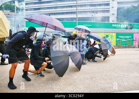 29. September 2019, Hongkong, Volksrepublik China: Hongkong, China. September 2019. Zehntausende Demonstranten nehmen an einem unerlaubten Anti-Totalitarismus-marsch Teil, der zu Unruhen zwischen der Polizei Hongkongs und den Demonstranten wird. (Foto: © Gonzales/Gonzales Foto via ZUMA Press) Stockfoto