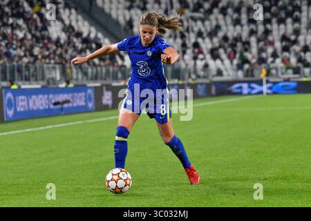 13. Oktober 2021, Italien, Turin: Turin, Italien. Oktober 2021. Melanie Leupolz (8) aus Chelsea beim UEFA-Womenâ Champions-League-Spiel zwischen Juventus und Chelsea im Juventus-Stadion in Turin zu sehen., Credit:Tommaso Fimiano / ZUMA Press (Foto: © Tommaso Fimiano/Gonzales Foto via ZUMA Press) Stockfoto
