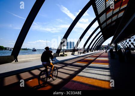 11. Mai 2018, Amsterdam, Niederlande: Die Seeseite des Amsterdamer Centraal, der größte Bahnhof von Amsterdam, Niederlande. (Foto: Gonzales Photo - Paul Crudge) (Foto: © Paul Crudge/Gonzales Photo via ZUMA Press) Stockfoto