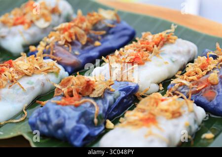 Thailändische gedämpfte Schweineknödel (Kow Griep Pag Mor) in der Provinz Ubon Ratchathani, Thailand Stockfoto