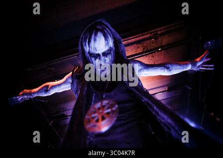 24. September 2016: Kopenhagen, England, Dänemark - die irische Extremmetalband Primordial gibt ein Live-Konzert im VEGA in Kopenhagen. Hier ist Sänger Alan â šÃ„ÃºNemtheangaâ šÃ„Ã¹ Averill live auf der Bühne zu sehen. Dänemark, 24/09 2016. (Foto: © Peter Troest/Gonzales Foto via ZUMA Press) Stockfoto