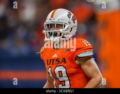 13. Oktober 2018 San Antonio, TX...UTSA Roadrunner Receiver, Blaze Moorhead (19), während des NCAA-Fußballspiels zwischen der University of Texas at San Antonio Roadrunners und den Louisiana Tech Bulldogs in San Antonio, TX. (Absoluter vollständiger Fotograf & Firmenkredit: Joseph Calomeni / MarinMedia.org / Cal Sport Media)(Kreditbild: &Copy; Joseph Calomeni / Marinmedia.Org/CSM via ZUMA Wire) Stockfoto