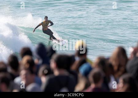 20. Oktober 2018 - Peniche, Portugal - Gabriel Medina aus Brasilien im Einsatz während der World Surf League MEO Rip Curl Pro Portugal, dem 10. Event der WSL Men's Championship Tour, am Strand von Supertubos in Peniche, Portugal, am 20. Oktober 2018. (Foto: © Pedro Fiuza/ZUMA Wire) Stockfoto