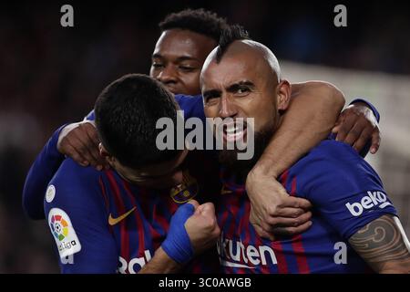 28. Oktober 2018 – Barcelona, Katalonien, Spanien – 28. Oktober 2018 – Camp Nou, Barcelona, Spanien – LaLiga Santander – FC Barcelona gegen Real Madrid CF; Arturo Vidal vom FC Barcelona feiert das fünfte Tor seiner Mannschaft. (Kreditbild: © Marc Dominguez/ZUMA Wire) Stockfoto